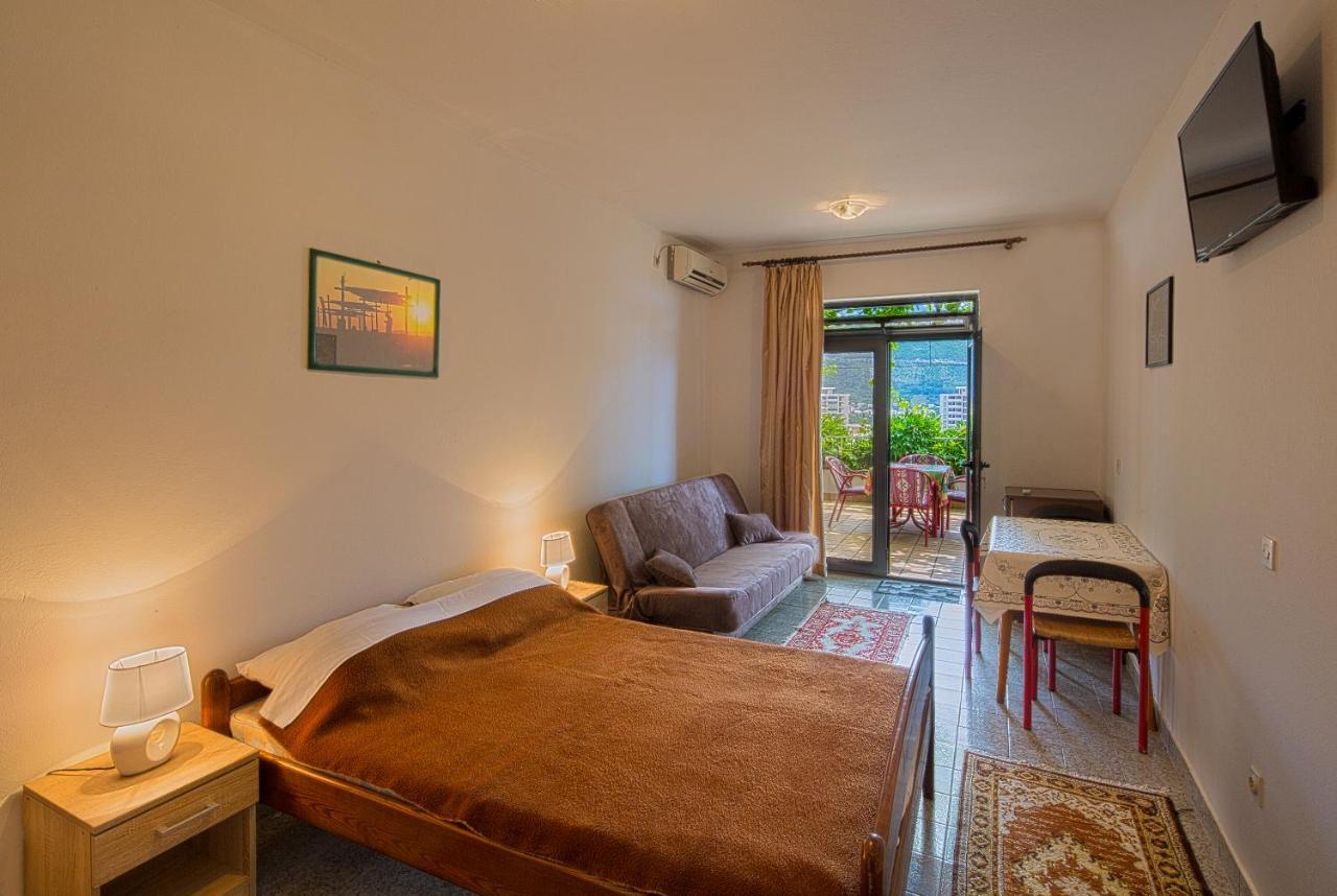 Guest House Madra Budva Exterior foto